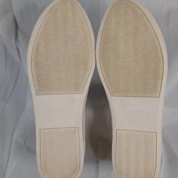 JustFab Tova Sneakers - Picture 5 of 5